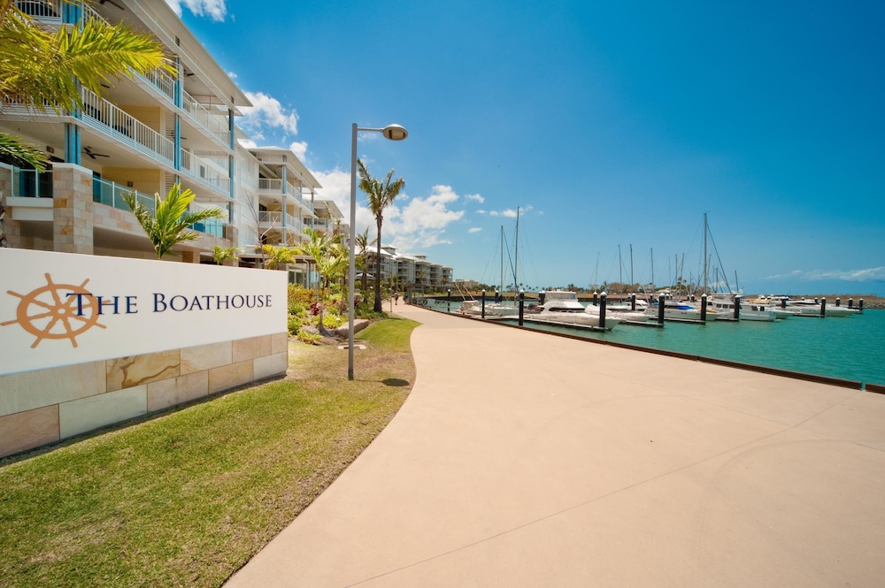 The Boathouse Apartments 13/70