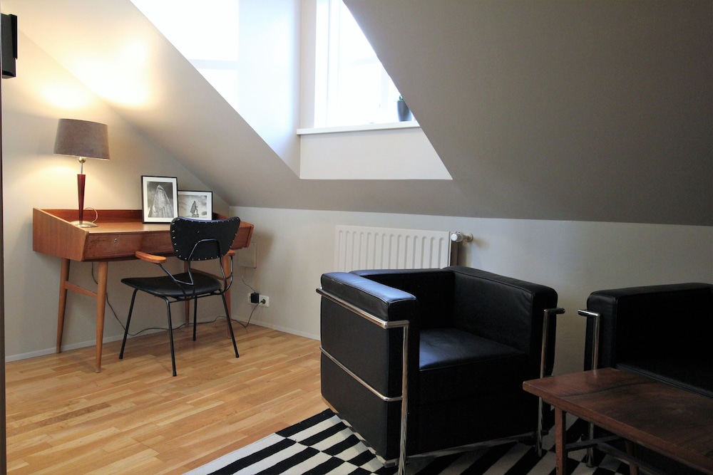 Grettir Guesthouse 33/48