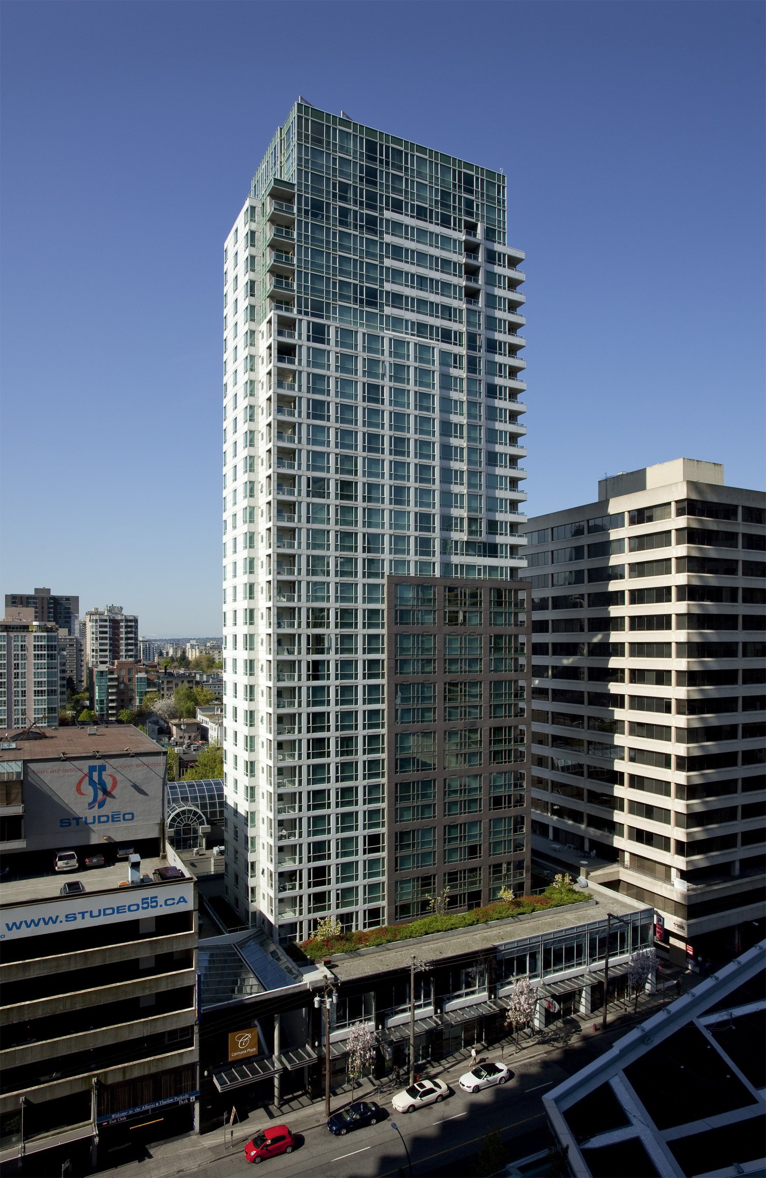 Carmana Hotel and Suites 2/39