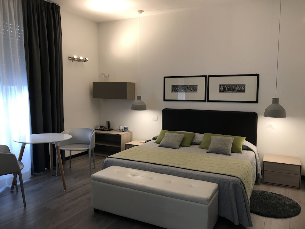 Hotel Bernina 23/50