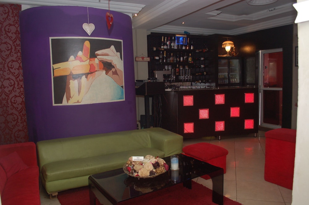 Dcove Hotel & Suites 12/16