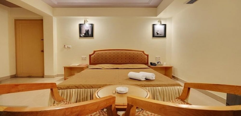 Hotel Kanchandeep 27/38