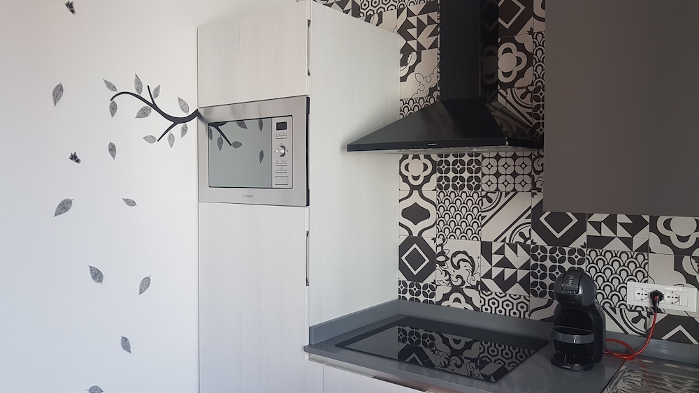 Lele Rooms San Lorenzo 7/50