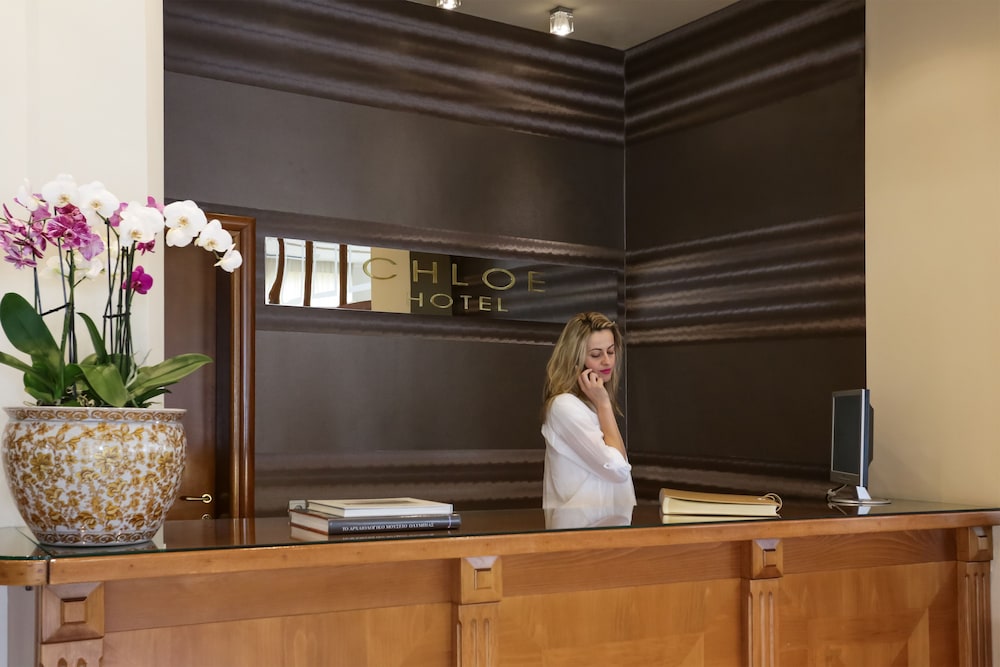 HOTEL CHLOE 3/50