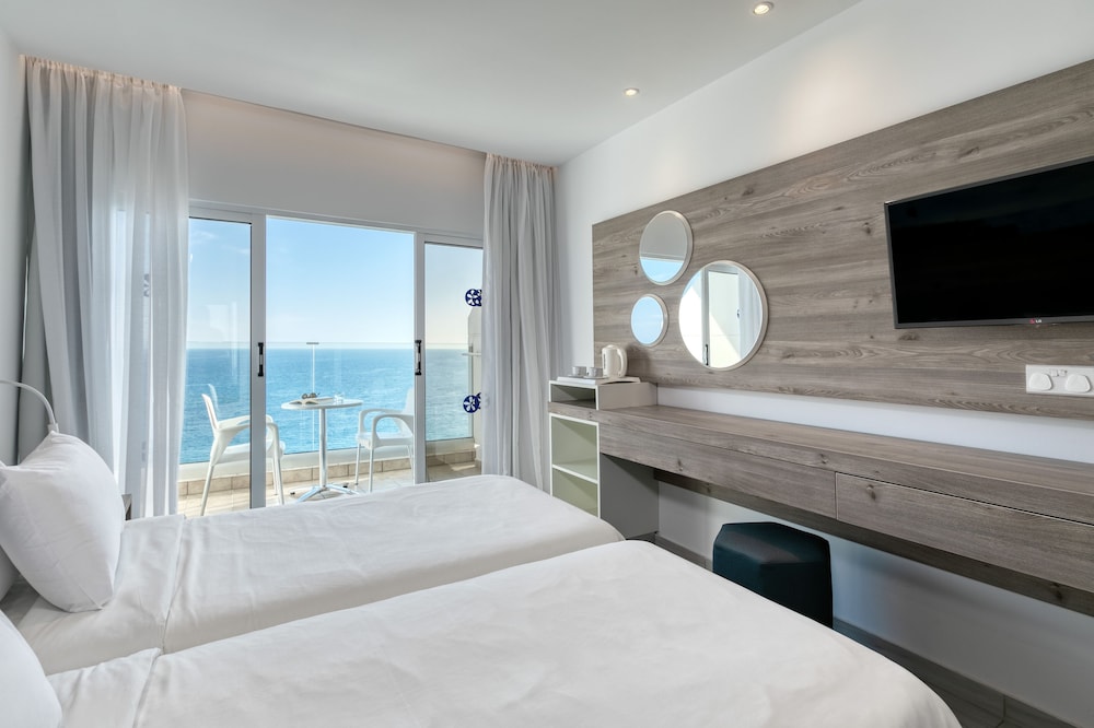 Atlantica Sungarden Beach Hotel 33/75