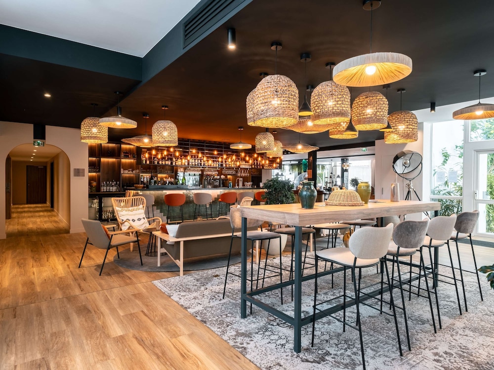 NOVOTEL CHARTRES 56/70
