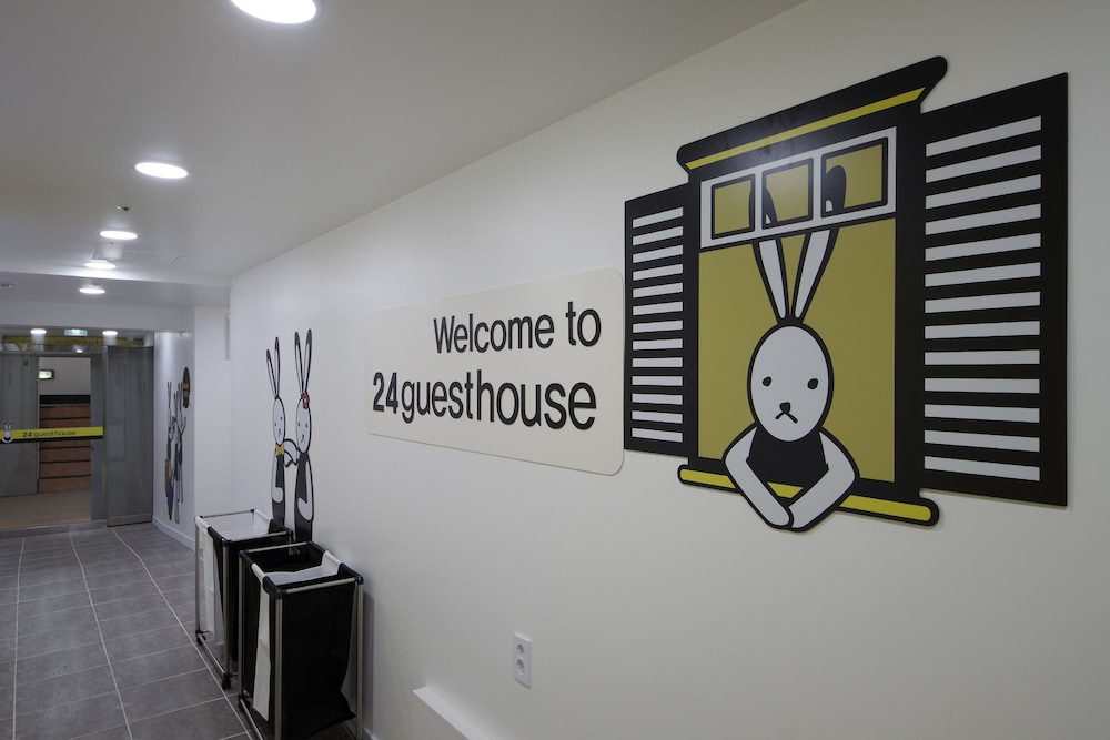 24 Guesthouse Myeongdong Town 38/55