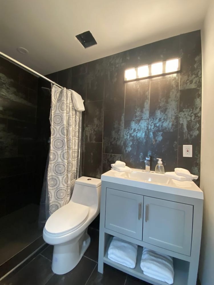 INNhale Cannabis Friendly B&B - Adults Only 29/55