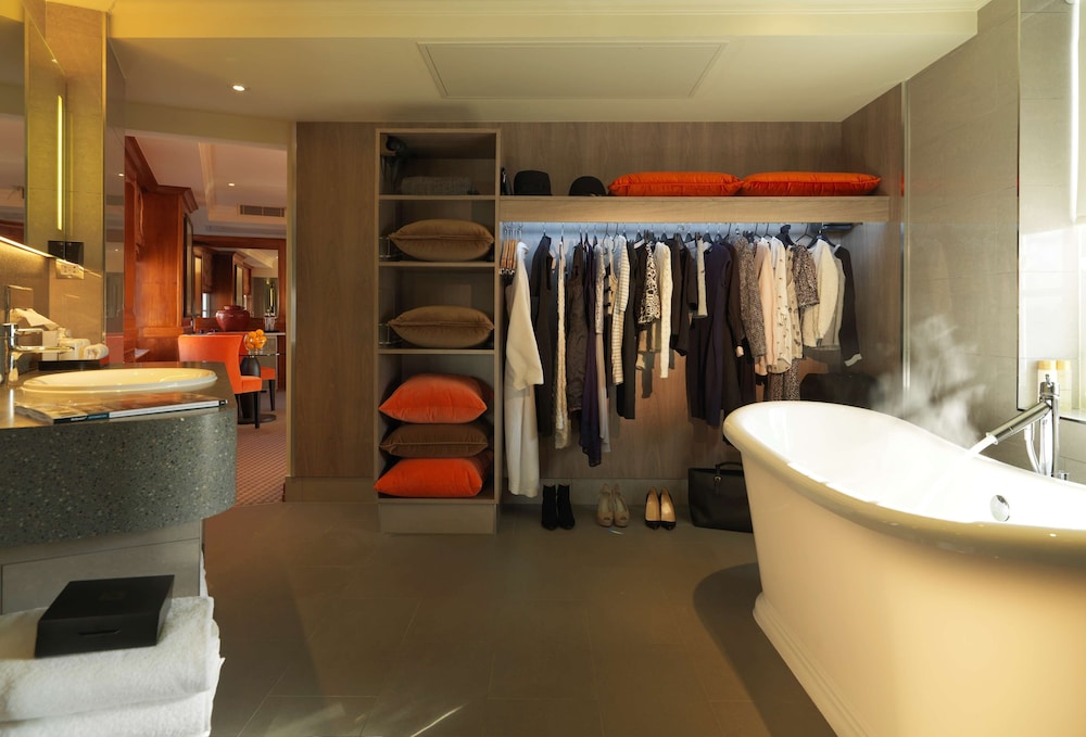 Radisson Blu Hotel London Bond Street 49/71