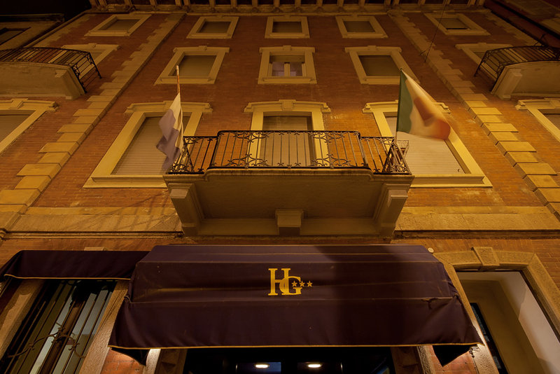 Genius Downtown Hotel 2/52