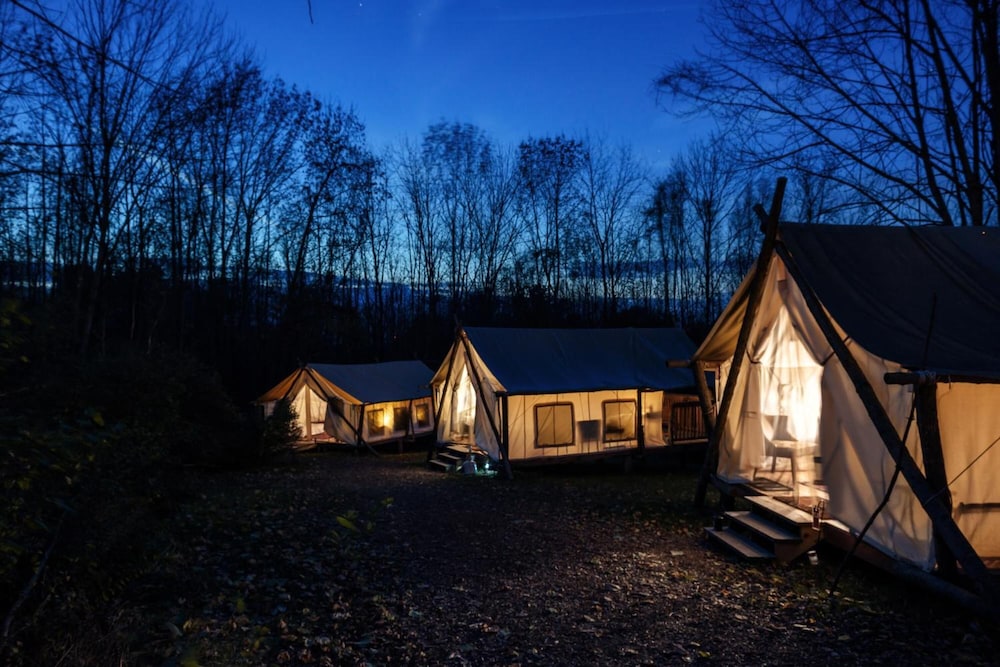 Firelight Camps 41/44