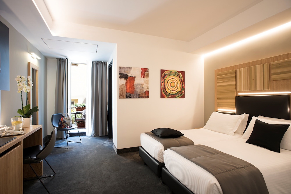 Hotel Trevi Collection 65/109