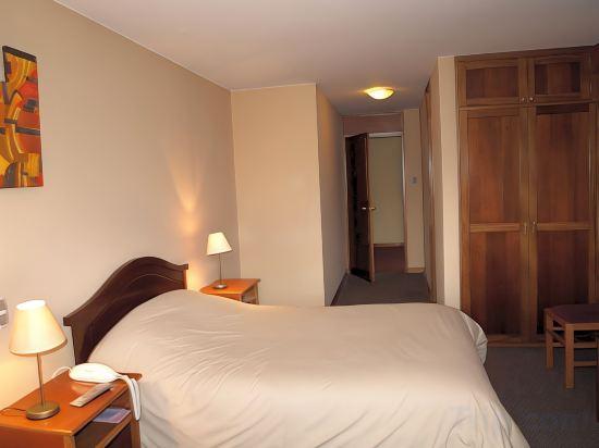 Room, Double Bed