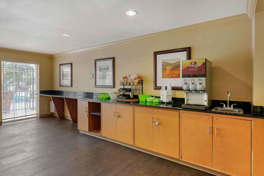 Extended Stay America - Orlando - Convention Ctr - 6443 Westwood 4/47