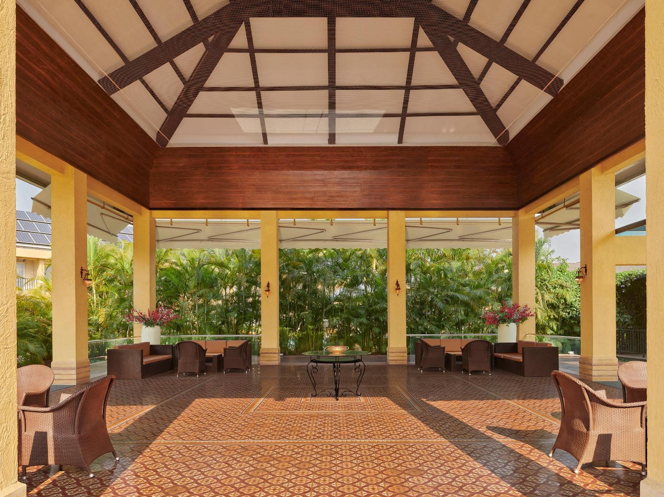 Tropical Retreat 8/51