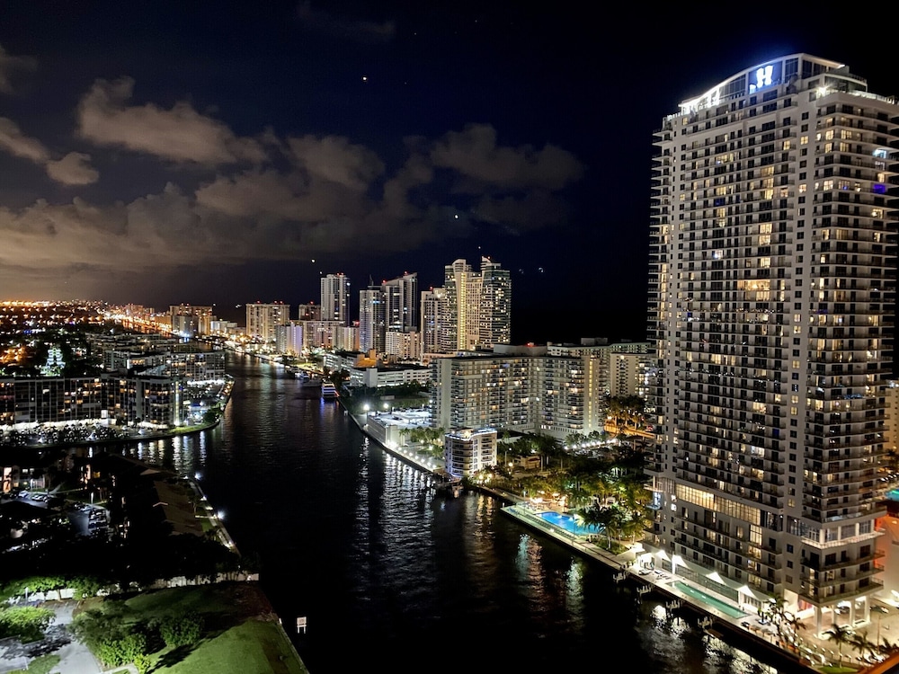 Beachwalk Elite Hotels Resorts 14/50