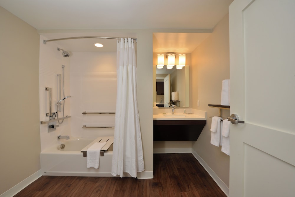 TownePlace Suites Raleigh-Durham Airport/Morrisville 63/65