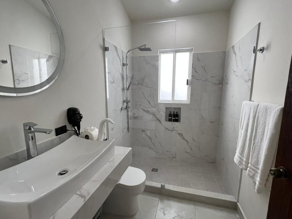 El Encanto Inn Hotel Spa And Suites 41/43