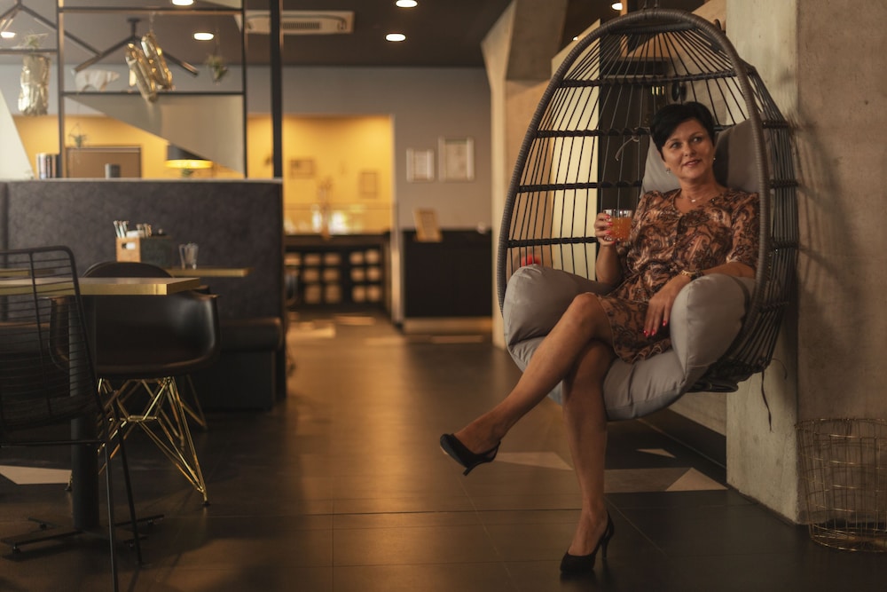 Holiday Inn - the niu, Coin Frankfurt Ostend by IHG 38/56