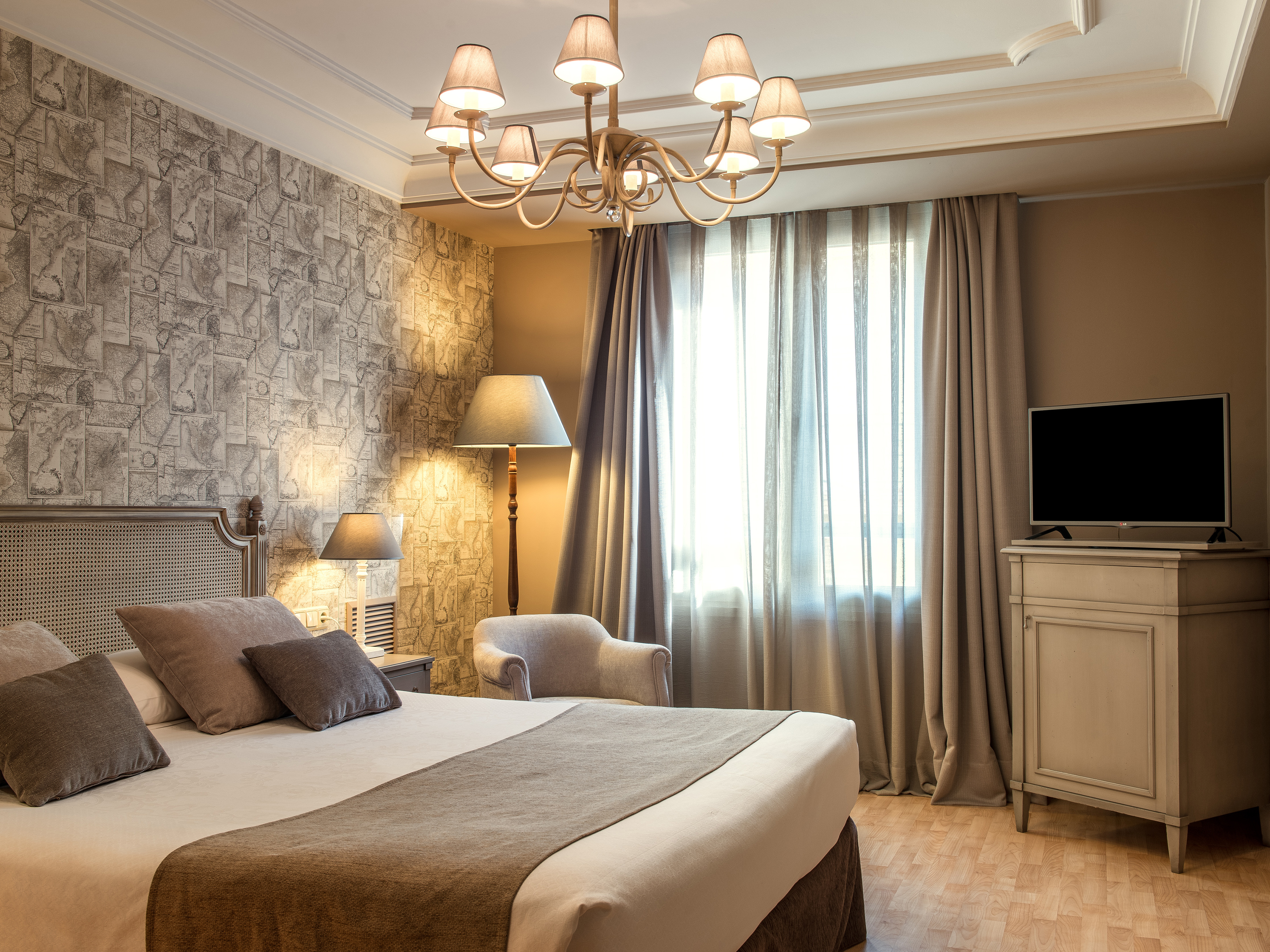 ROOM, DOUBLE BED, WITH EXTRA BED