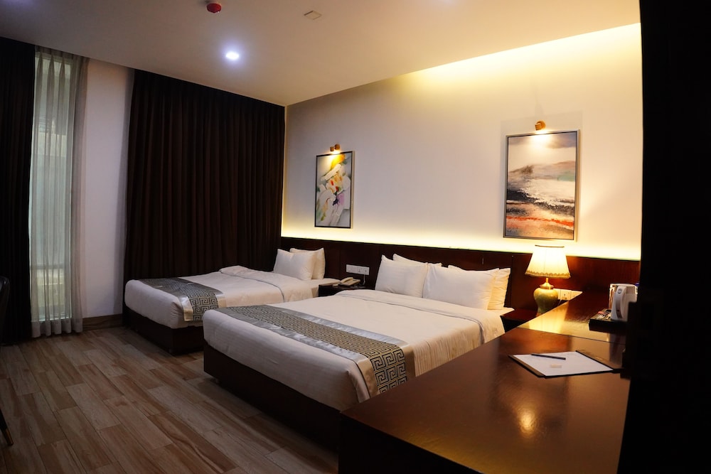 Empyrean Hotel 10/50