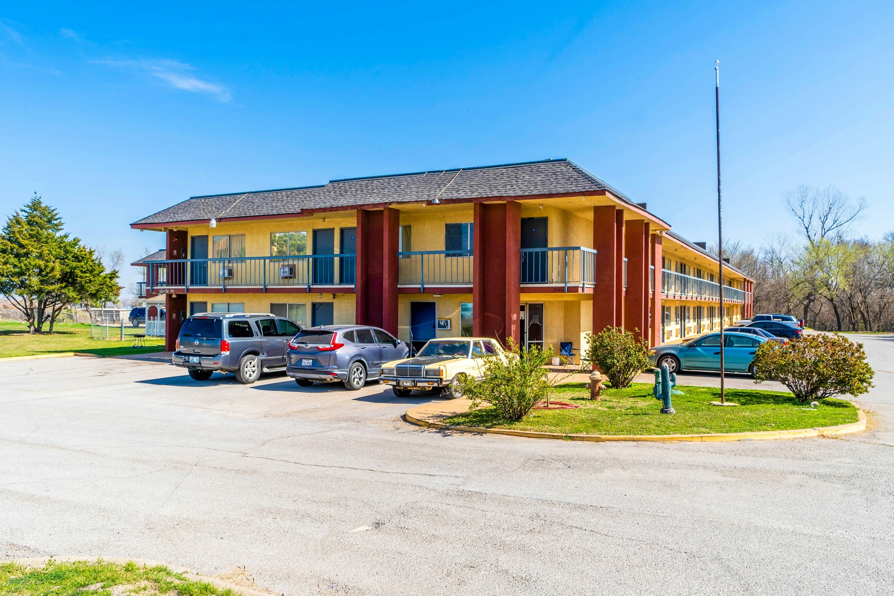 Castle Inn & Suites By OYO Chickasha 12/66