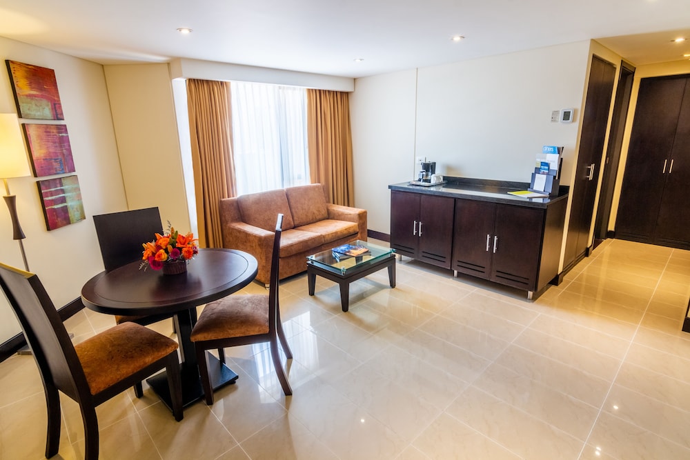 Sonesta Hotel Cali 6/50