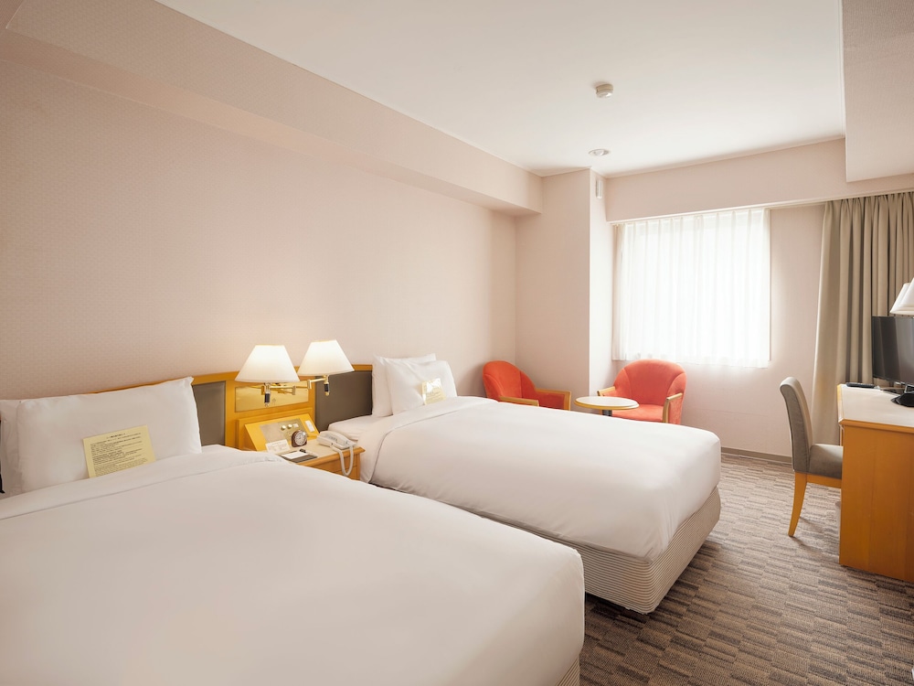 ROOM, TWIN BEDS
