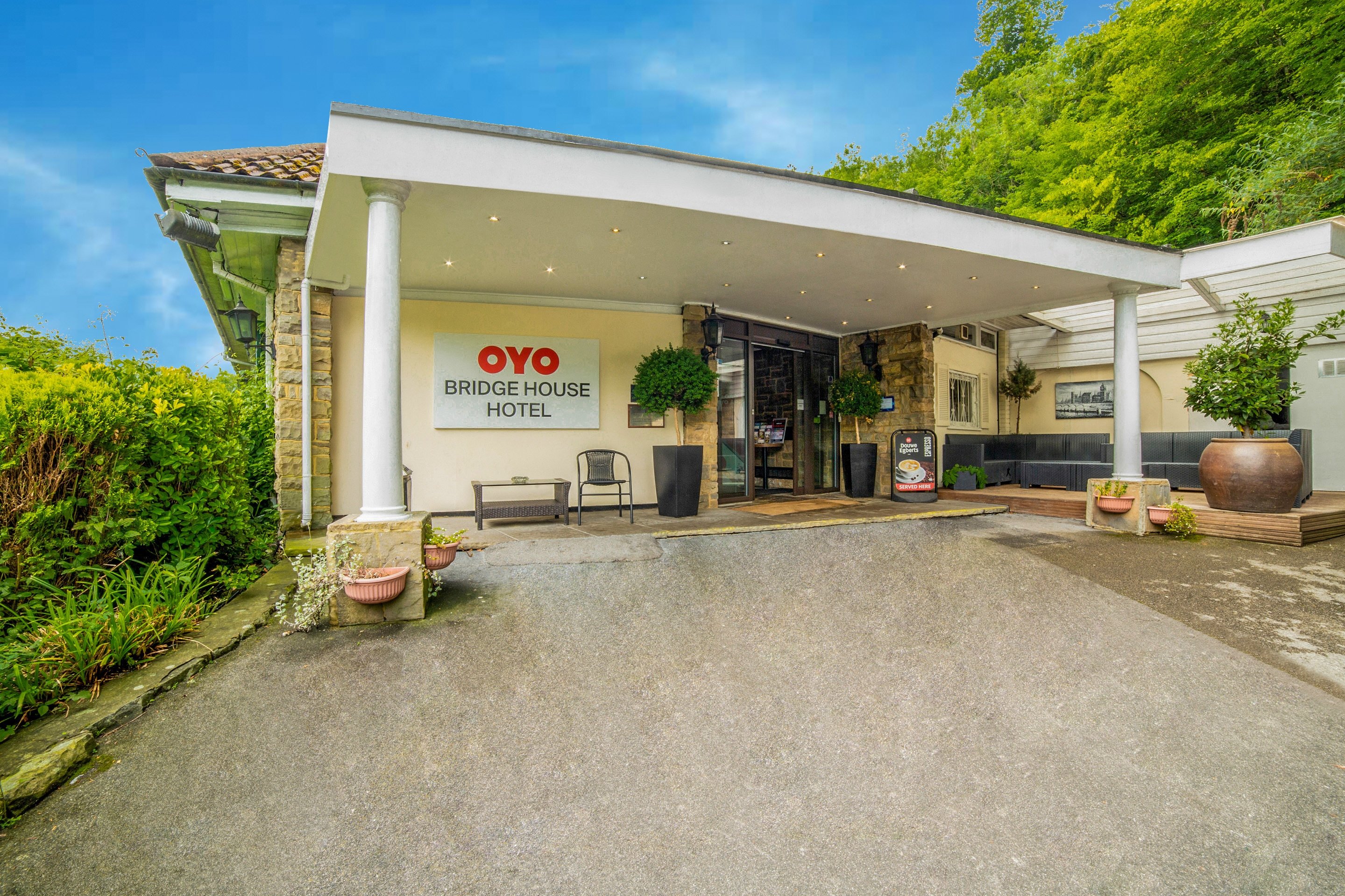 OYO The Bridge House Hotel 23/28