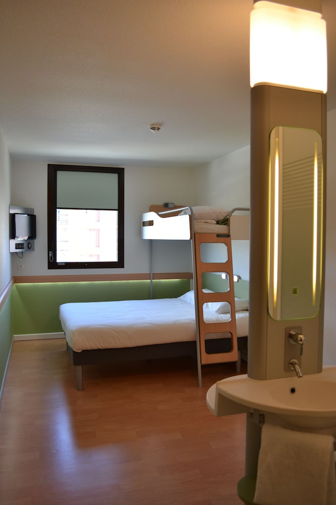 Ibis Budget Sucy En Brie 32/44