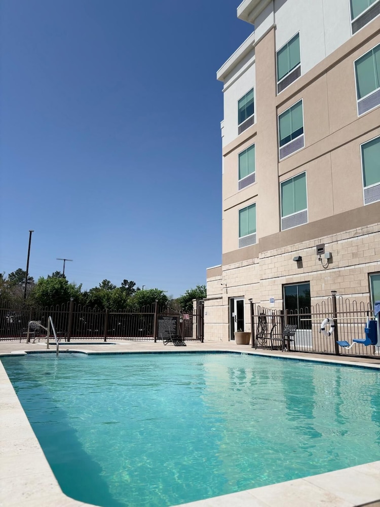 Kozy Houston North 4/49