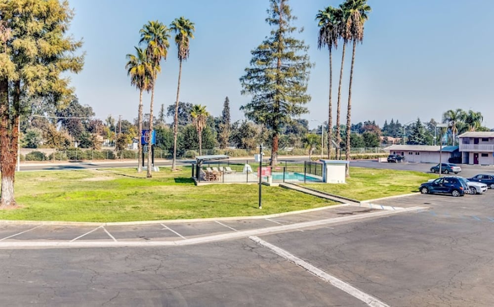 Motel6 Visalia, CA 46/50