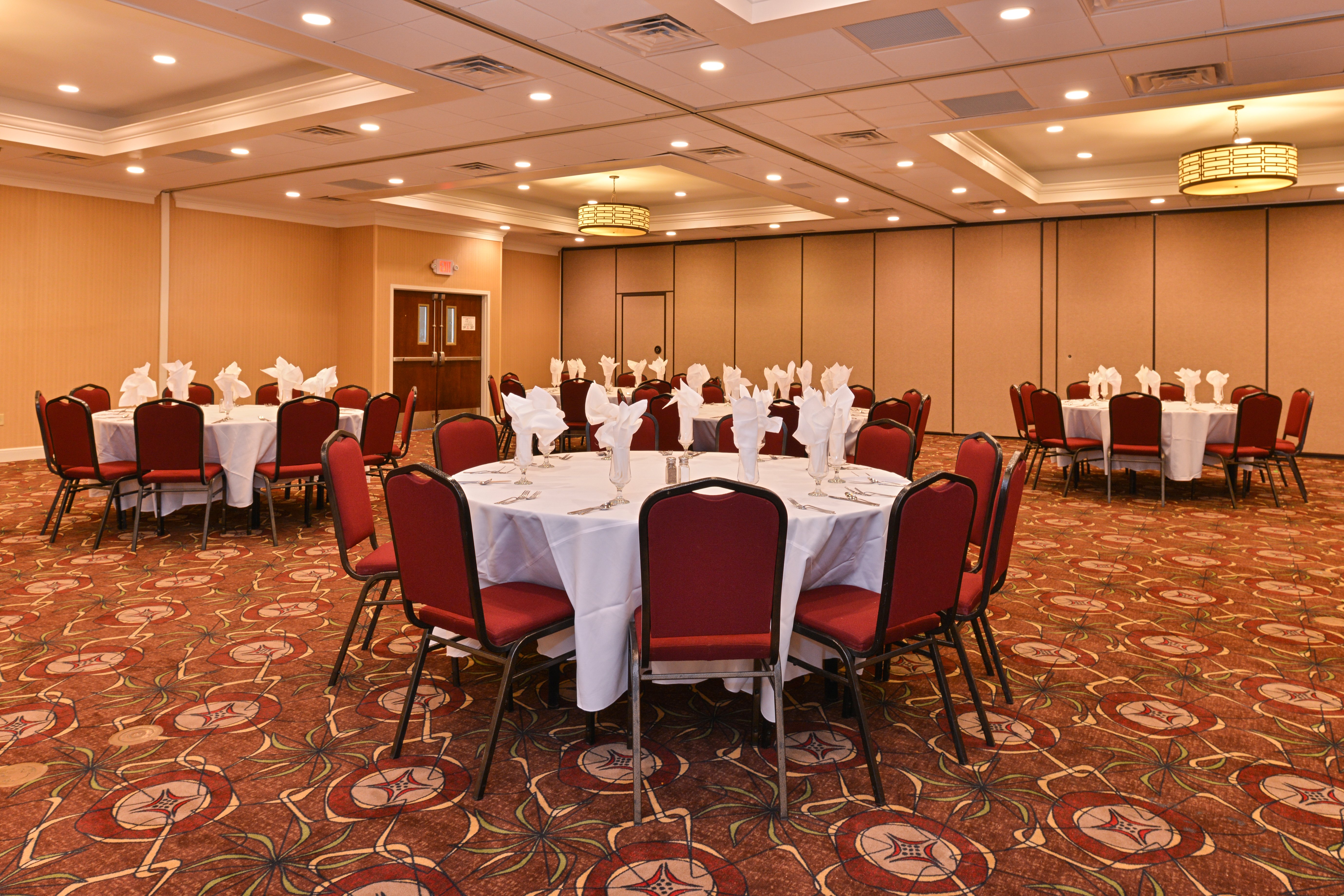 HOLIDAY INN NEW LONDON - MYSTIC AREA 53/59