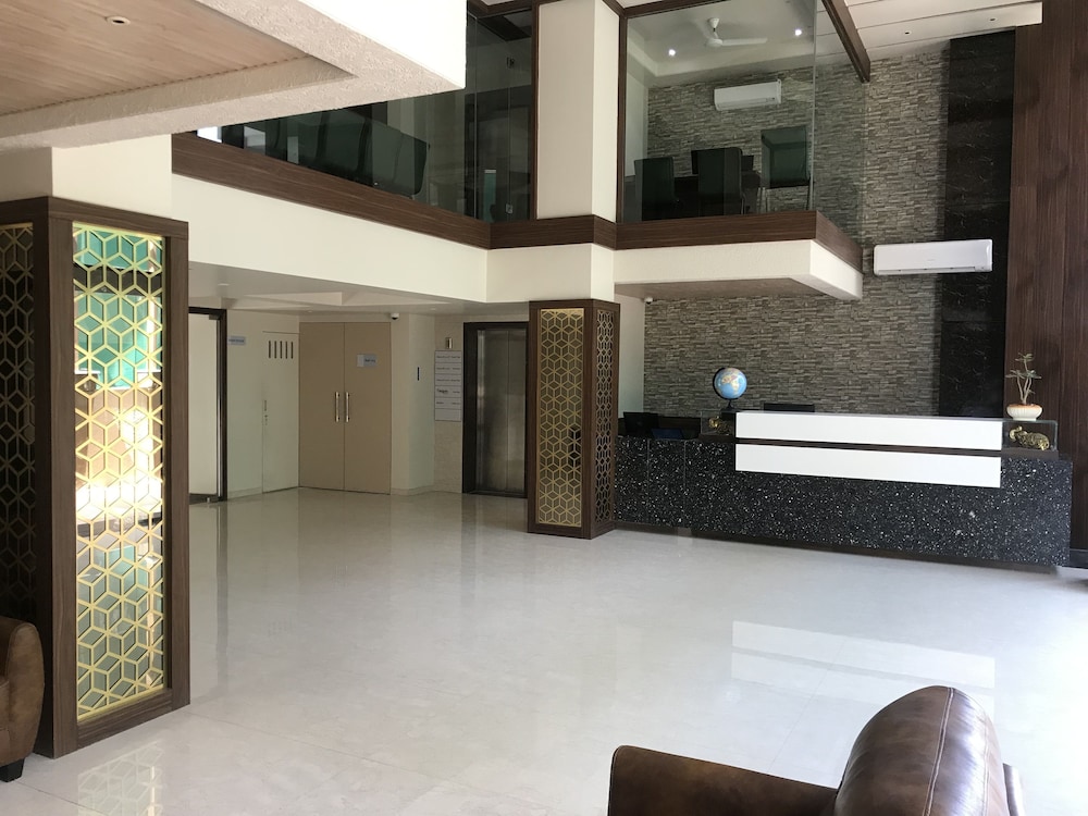 Kyriad Hotel Solapur by OTHPL 35/36
