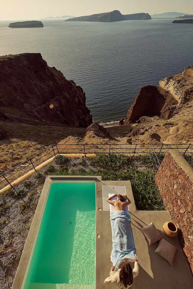 Coco-Mat Hotel Santorini 37/43
