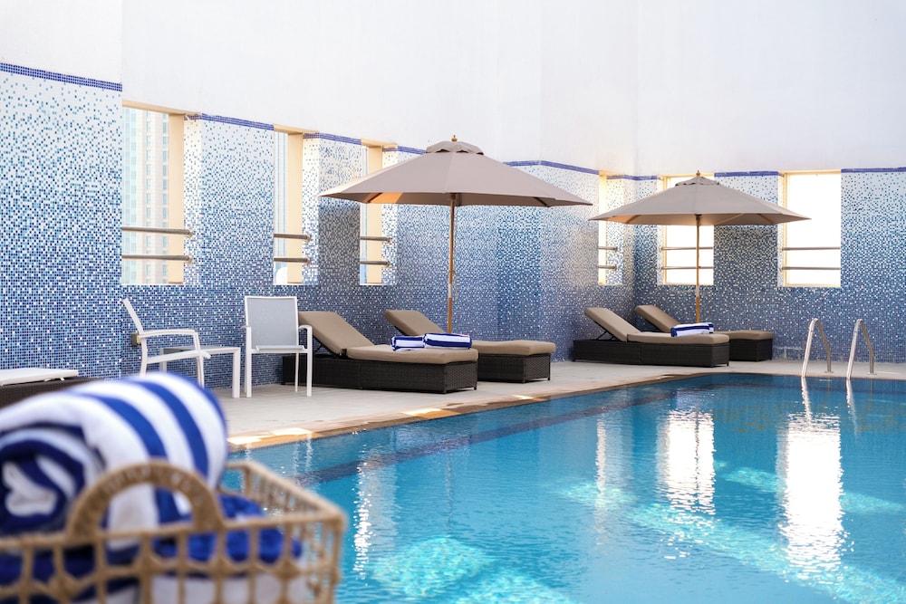 swimming pool spa