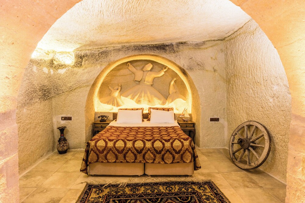 Phocas Cave Suites 7/71