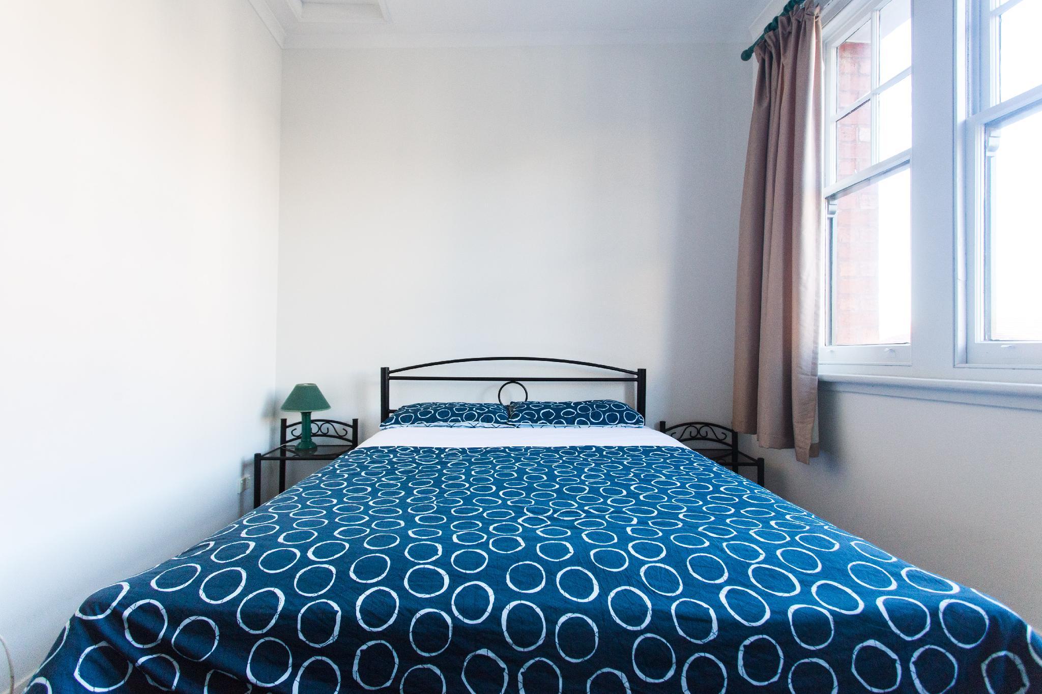 ROOM, DOUBLE BED, SHARED BATHROOM