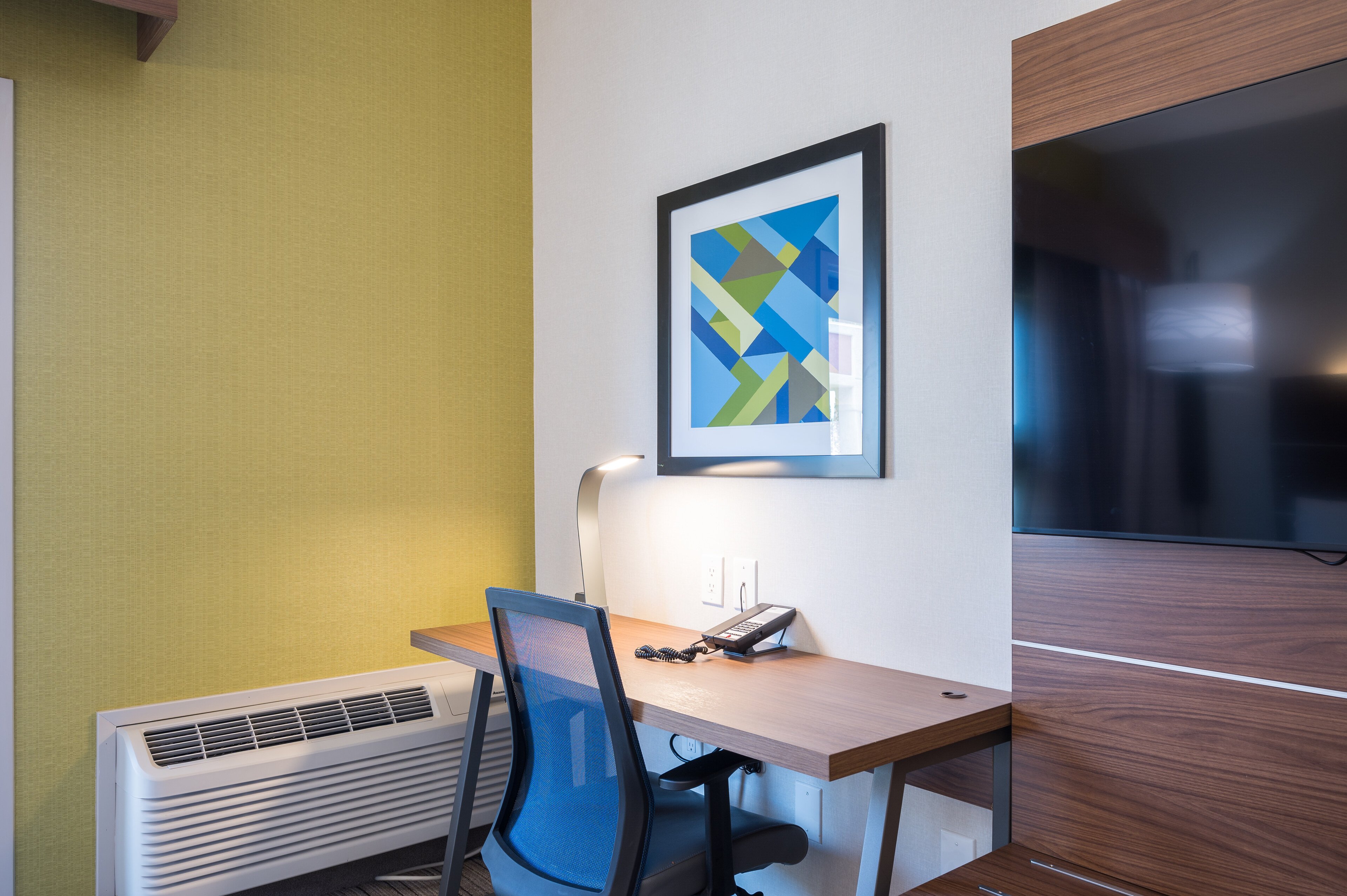 Holiday Inn Express Grover Beach 18/32