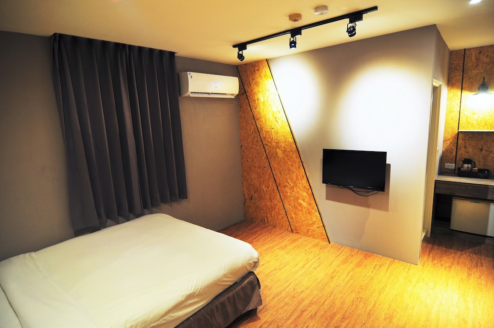Martin Wales Hotel Kenting 14/69