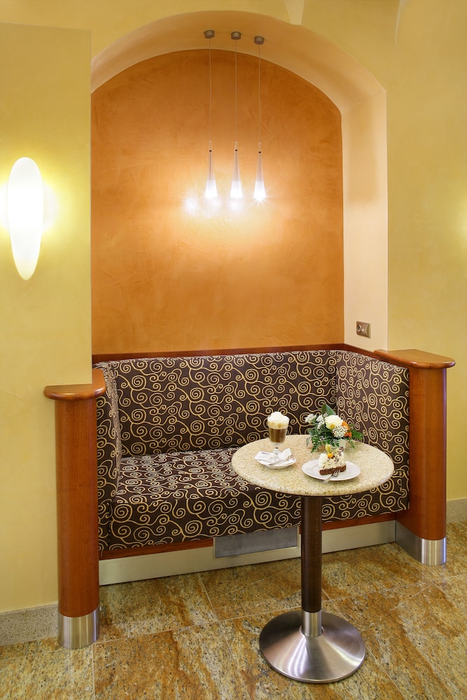 Adria Hotel Prague 8/46