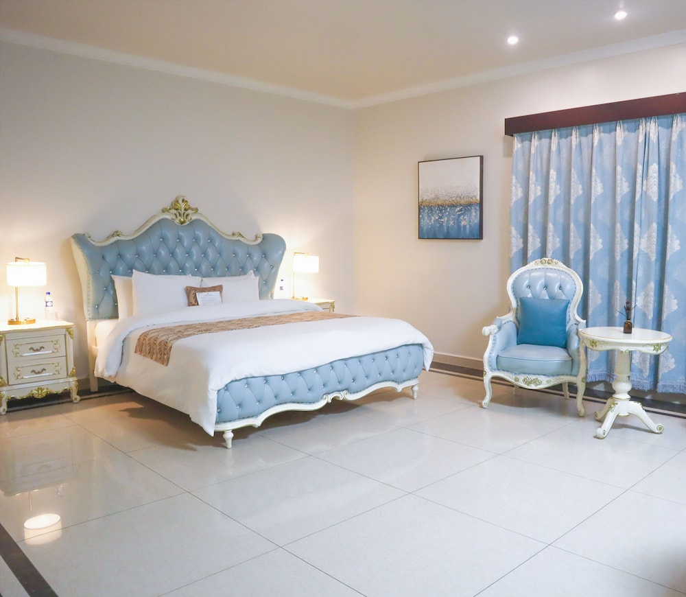 Golden Bay Belize Hotel 20/50