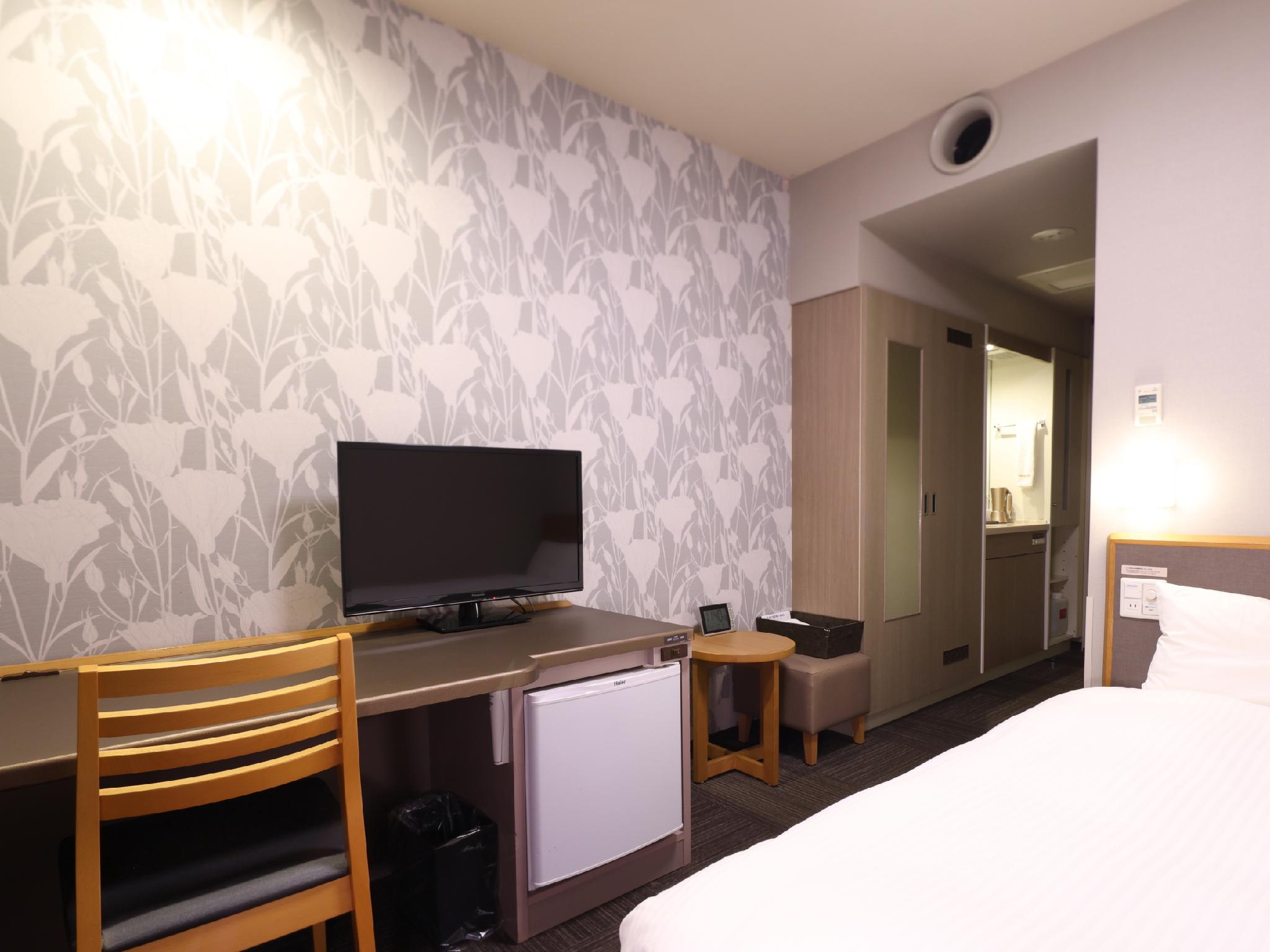 Semi Room, Semi Double Bed, Small