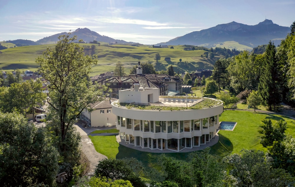 Hotel Hof Weissbad 2/50