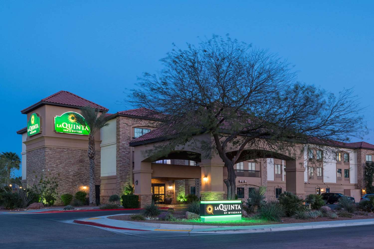 La Quinta Inn & Suites by Wyndham Las Vegas Airport South 4/46