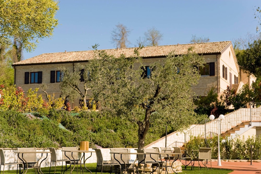 Villa Gens Camuria 42/48