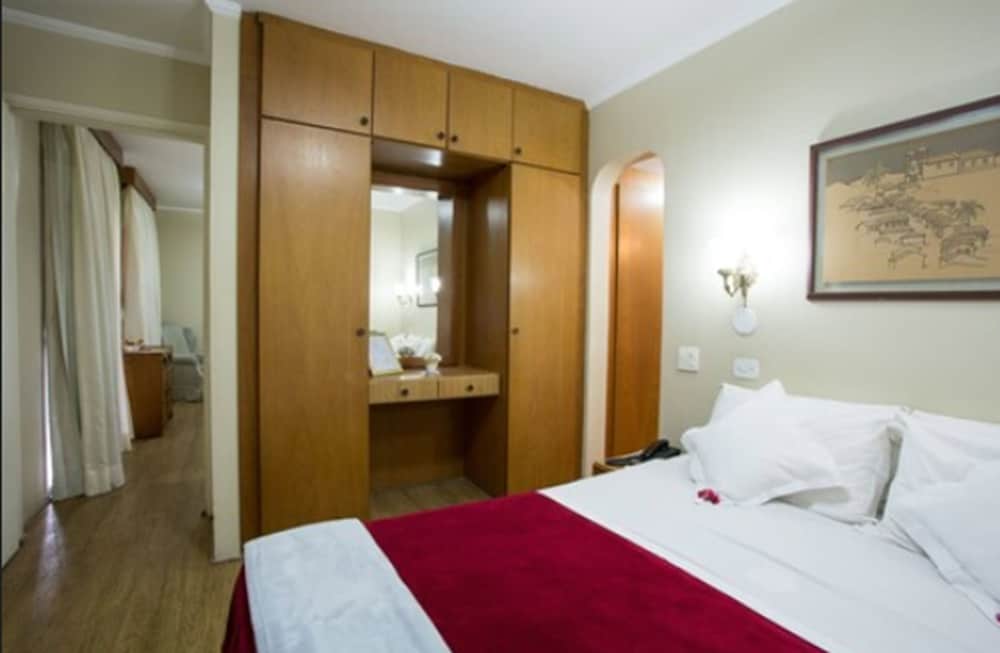 Paulista Flat 10/25