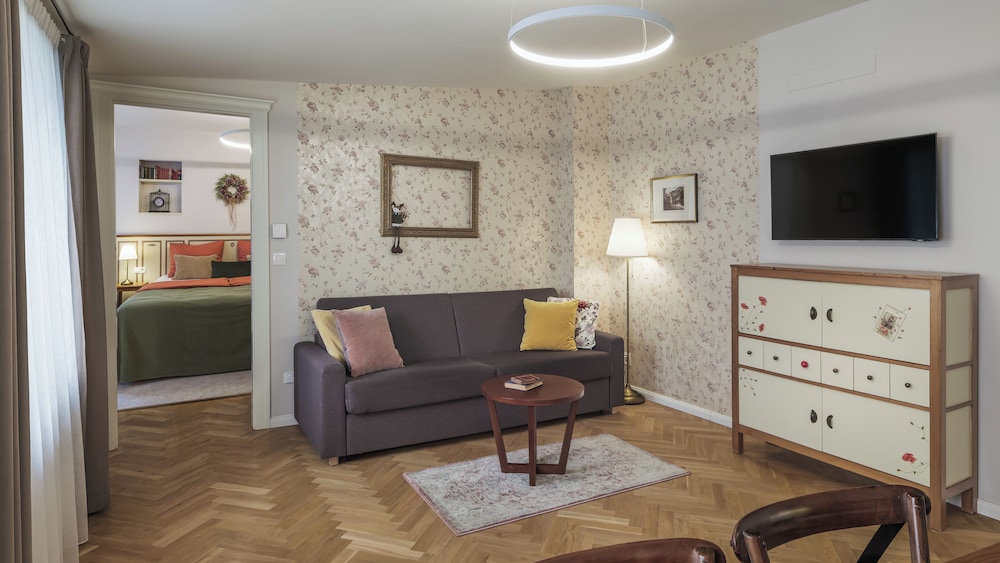 Seno 6 Apartments 27/49