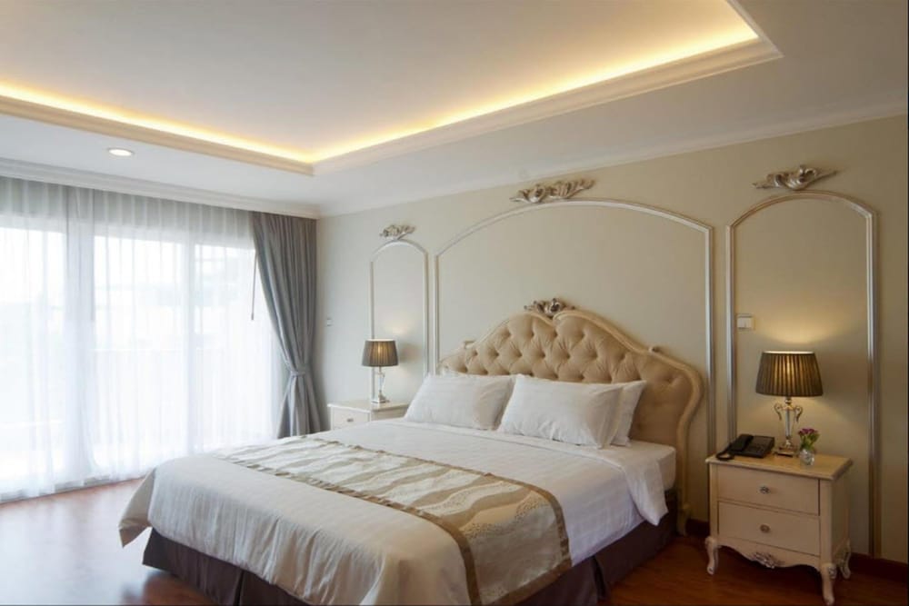 Lk Noble Suite 6/26