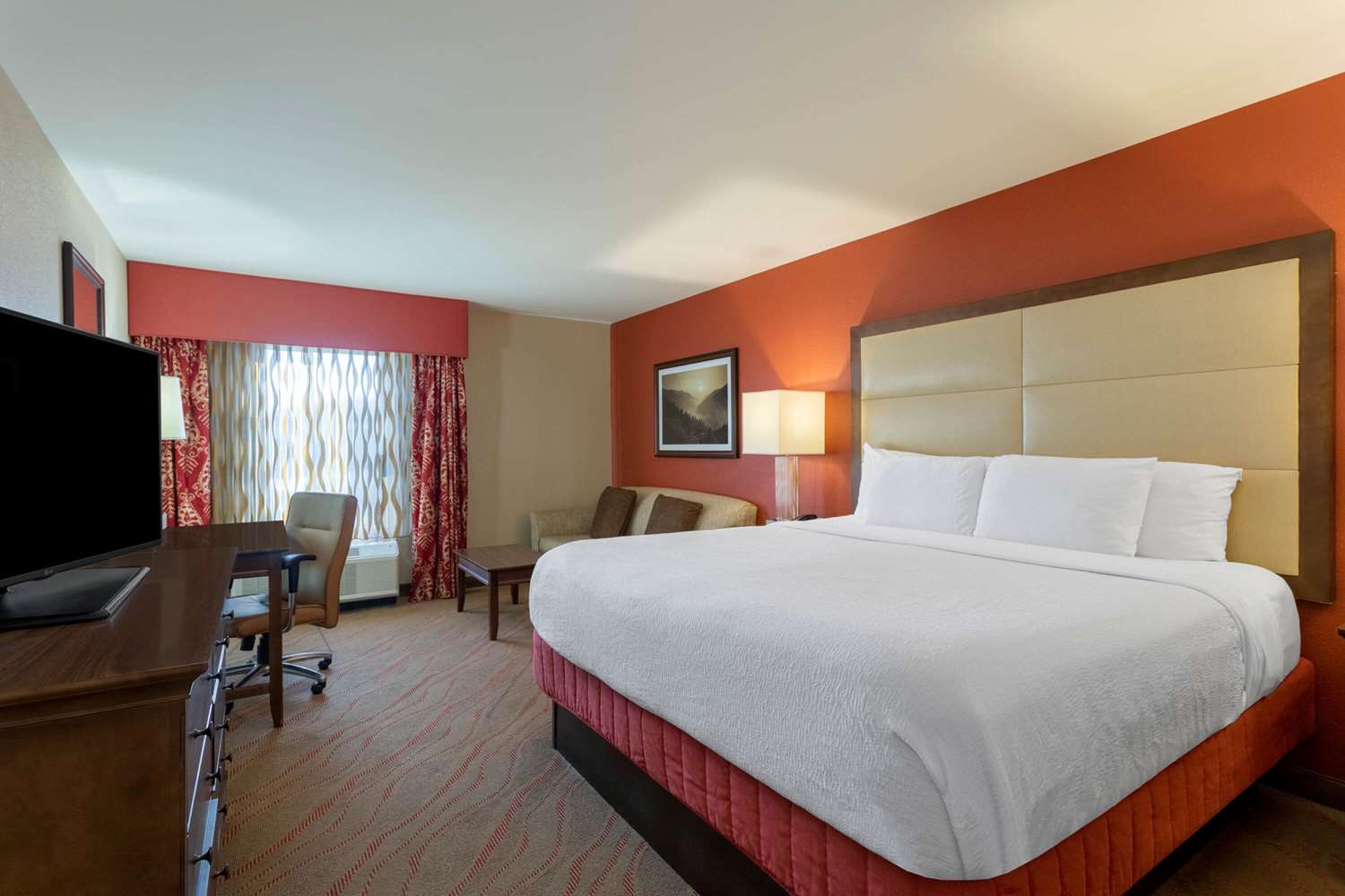 La Quinta Inn Suites Pigeon Forge 16/64